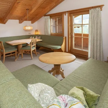Gaestehaus Larch Gospodarstwo wiejskie *