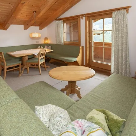 Gaestehaus Larch Casa di campagna *