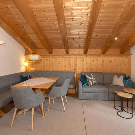 Gaestehaus Larch Casa di campagna