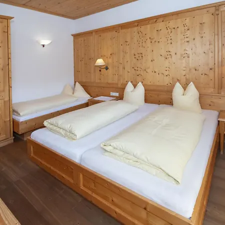 Gaestehaus Larch Casa di campagna