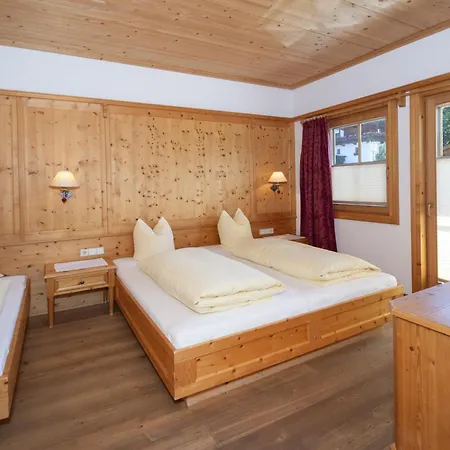 Gaestehaus Larch Gospodarstwo wiejskie Alpbach