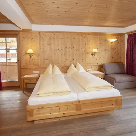 Gaestehaus Larch Gospodarstwo wiejskie