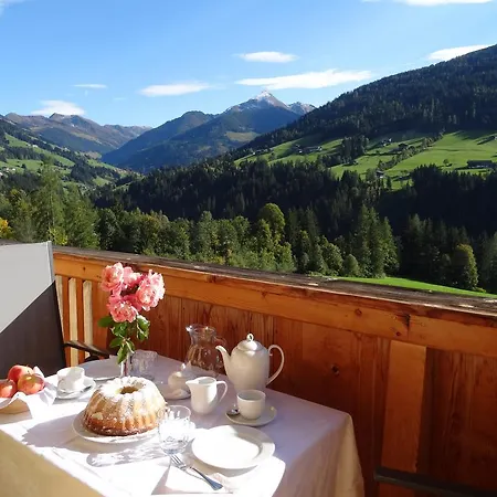 Gospodarstwo wiejskie Gaestehaus Larch Alpbach