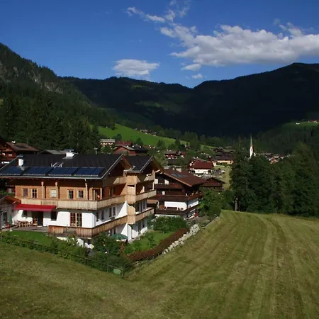Gaestehaus Larch Casa di campagna