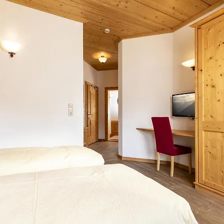 Gaestehaus Larch Casa di campagna