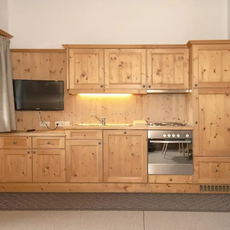 Gaestehaus Larch *