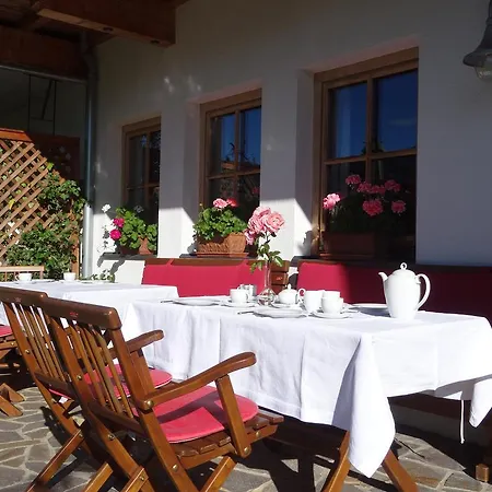 בית כפרי Gaestehaus Larch